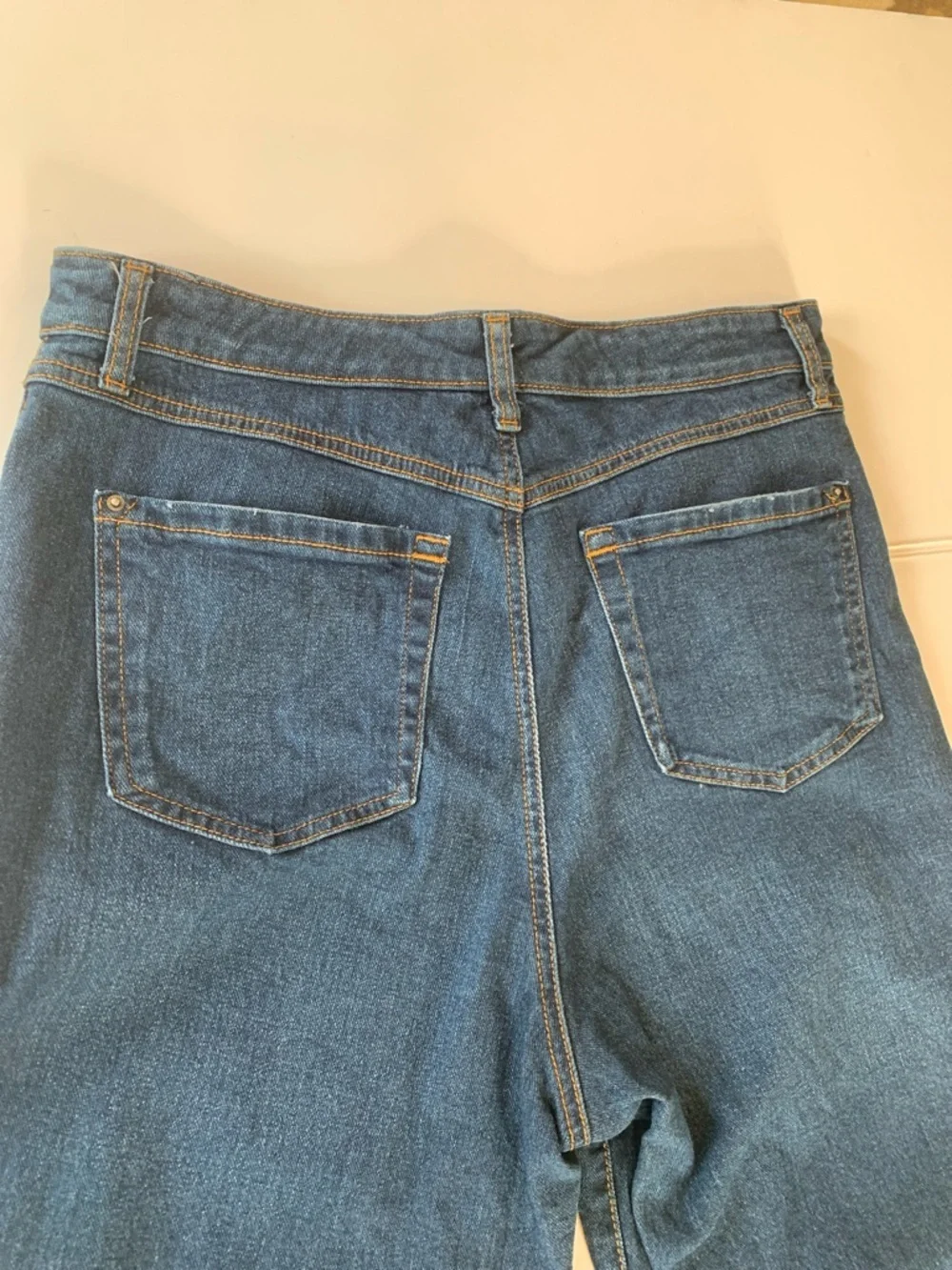 I.N.C. International Concepts Women’s Size 8 Dark Wash Tapered Barrel Jeans